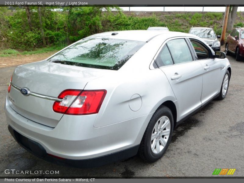 Ingot Silver / Light Stone 2011 Ford Taurus SE