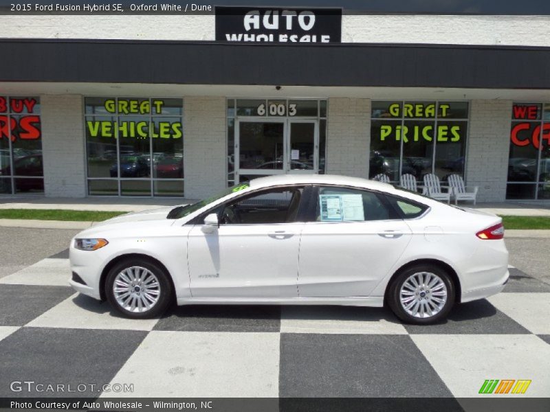 Oxford White / Dune 2015 Ford Fusion Hybrid SE