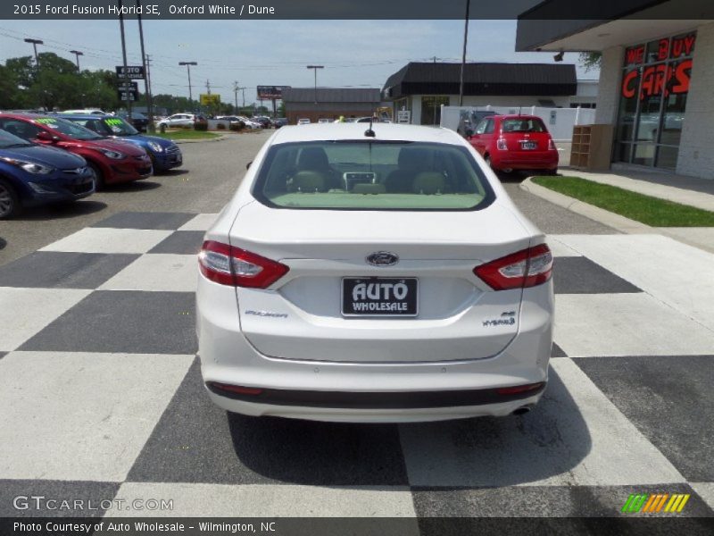 Oxford White / Dune 2015 Ford Fusion Hybrid SE
