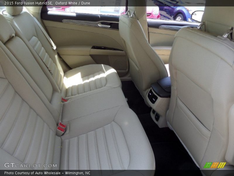 Oxford White / Dune 2015 Ford Fusion Hybrid SE