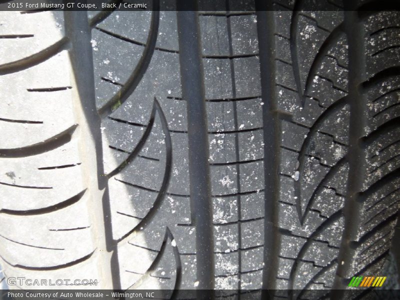 Black / Ceramic 2015 Ford Mustang GT Coupe