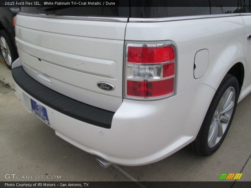 White Platinum Tri-Coat Metallic / Dune 2015 Ford Flex SEL