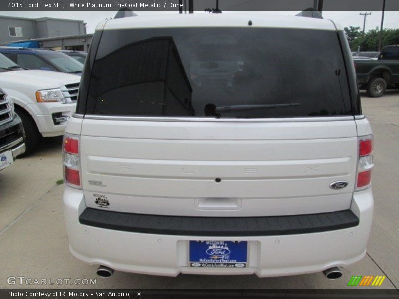 White Platinum Tri-Coat Metallic / Dune 2015 Ford Flex SEL