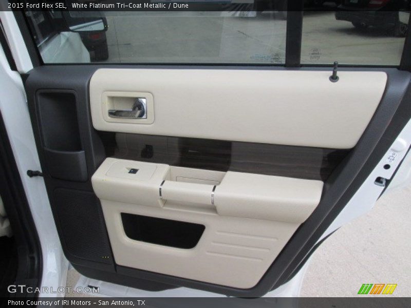 White Platinum Tri-Coat Metallic / Dune 2015 Ford Flex SEL