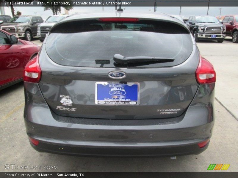 Magnetic Metallic / Charcoal Black 2015 Ford Focus Titanium Hatchback