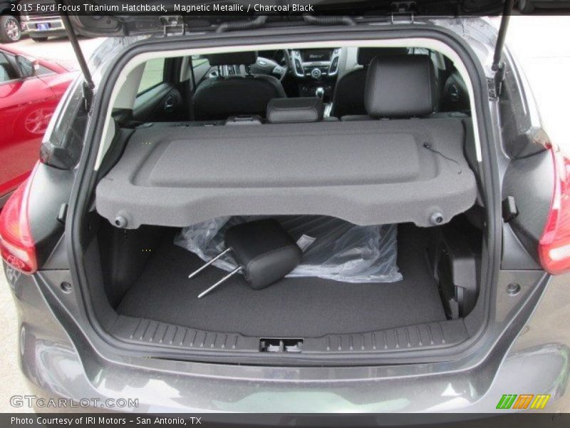 Magnetic Metallic / Charcoal Black 2015 Ford Focus Titanium Hatchback