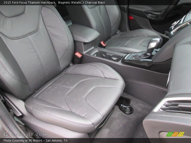 Magnetic Metallic / Charcoal Black 2015 Ford Focus Titanium Hatchback