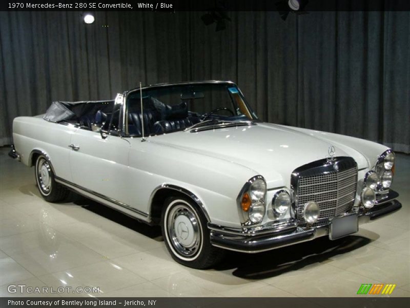 White / Blue 1970 Mercedes-Benz 280 SE Convertible