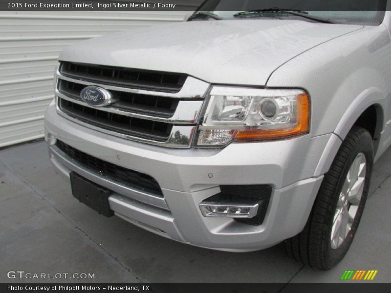 Ingot Silver Metallic / Ebony 2015 Ford Expedition Limited