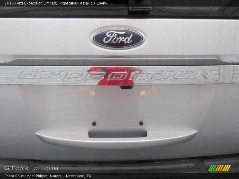 Ingot Silver Metallic / Ebony 2015 Ford Expedition Limited
