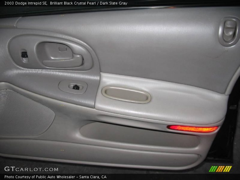 Brilliant Black Crystal Pearl / Dark Slate Gray 2003 Dodge Intrepid SE