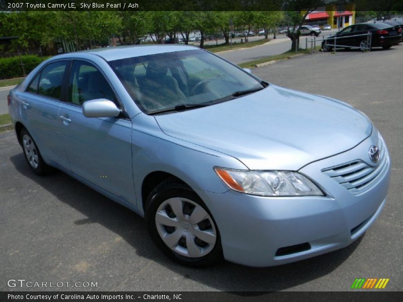 Front 3/4 View of 2007 Camry LE