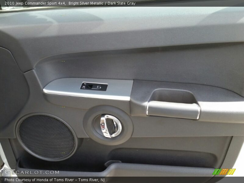 Bright Silver Metallic / Dark Slate Gray 2010 Jeep Commander Sport 4x4