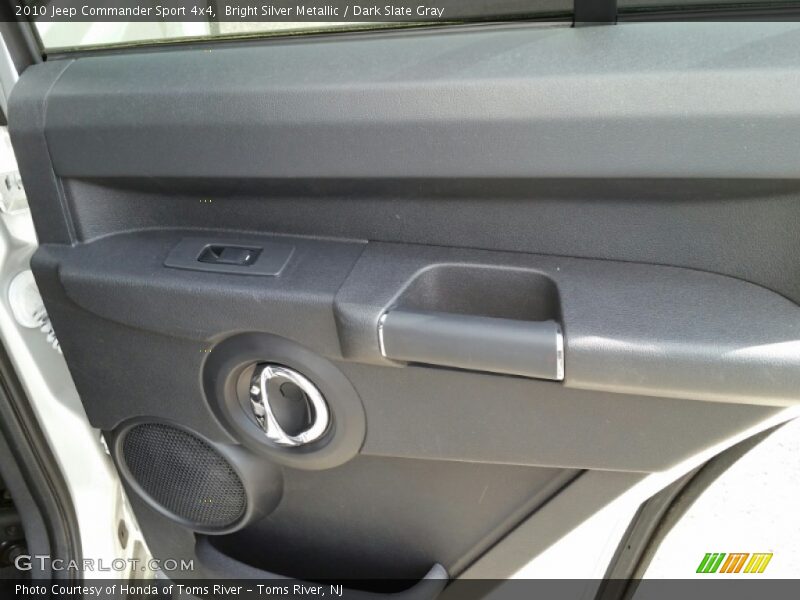 Bright Silver Metallic / Dark Slate Gray 2010 Jeep Commander Sport 4x4