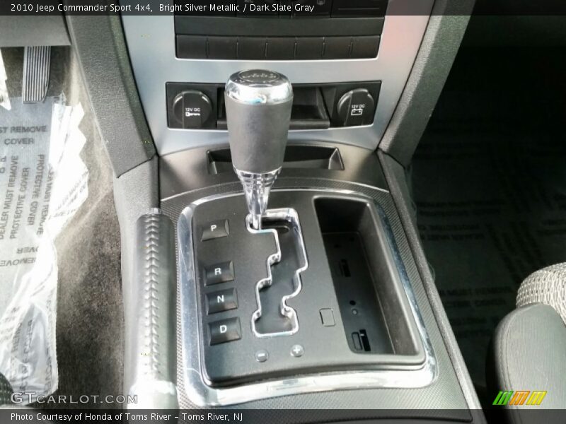 Bright Silver Metallic / Dark Slate Gray 2010 Jeep Commander Sport 4x4