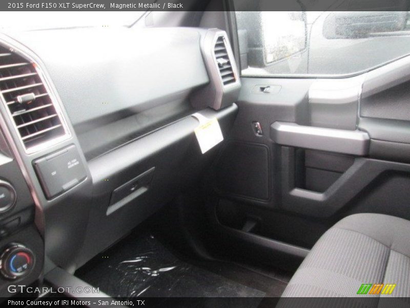 Magnetic Metallic / Black 2015 Ford F150 XLT SuperCrew