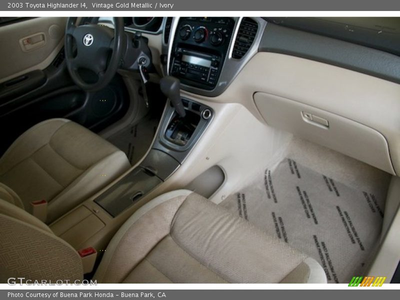 Vintage Gold Metallic / Ivory 2003 Toyota Highlander I4