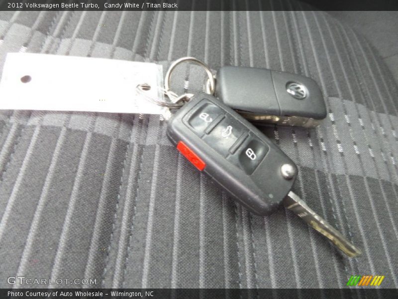 Candy White / Titan Black 2012 Volkswagen Beetle Turbo