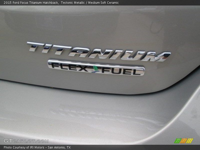 Tectonic Metallic / Medium Soft Ceramic 2015 Ford Focus Titanium Hatchback