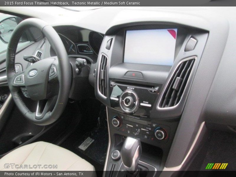 Tectonic Metallic / Medium Soft Ceramic 2015 Ford Focus Titanium Hatchback