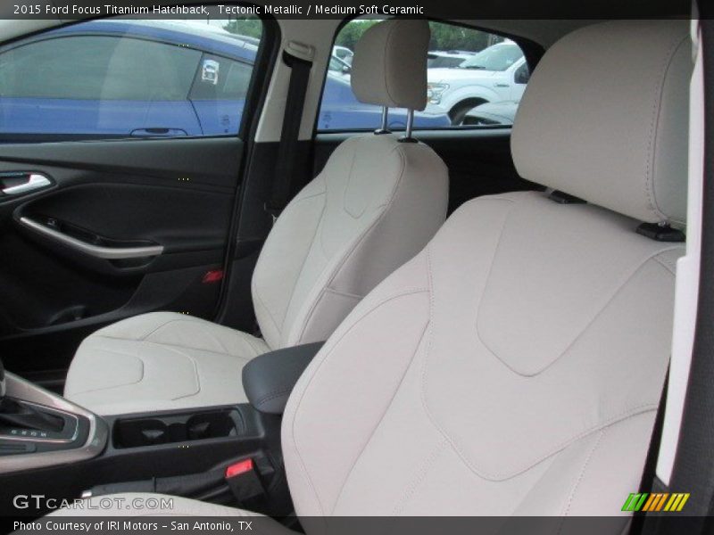 Tectonic Metallic / Medium Soft Ceramic 2015 Ford Focus Titanium Hatchback