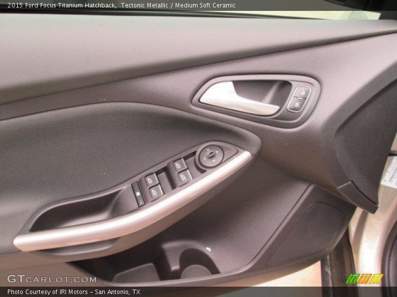Tectonic Metallic / Medium Soft Ceramic 2015 Ford Focus Titanium Hatchback