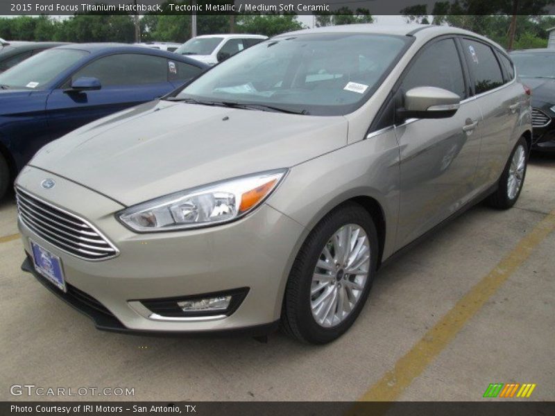 Tectonic Metallic / Medium Soft Ceramic 2015 Ford Focus Titanium Hatchback