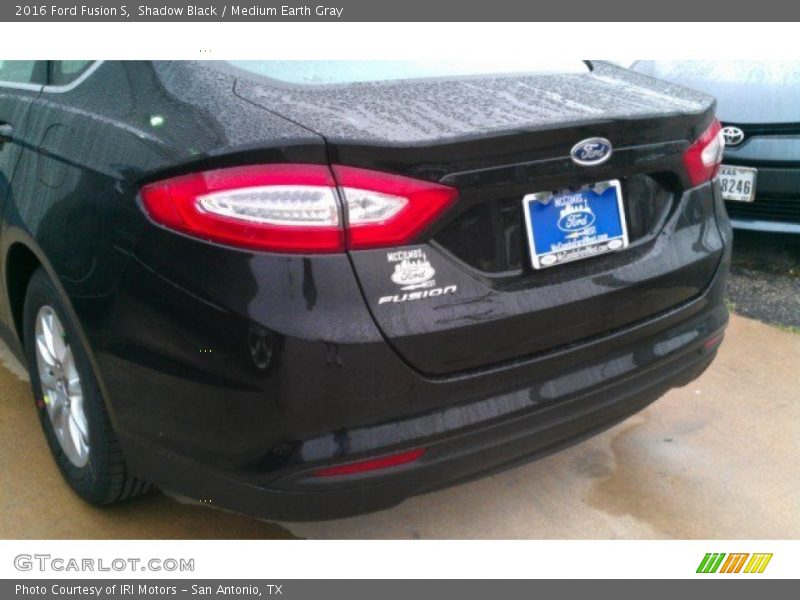 Shadow Black / Medium Earth Gray 2016 Ford Fusion S