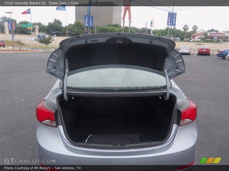 Shale Gray / Gray 2016 Hyundai Elantra SE