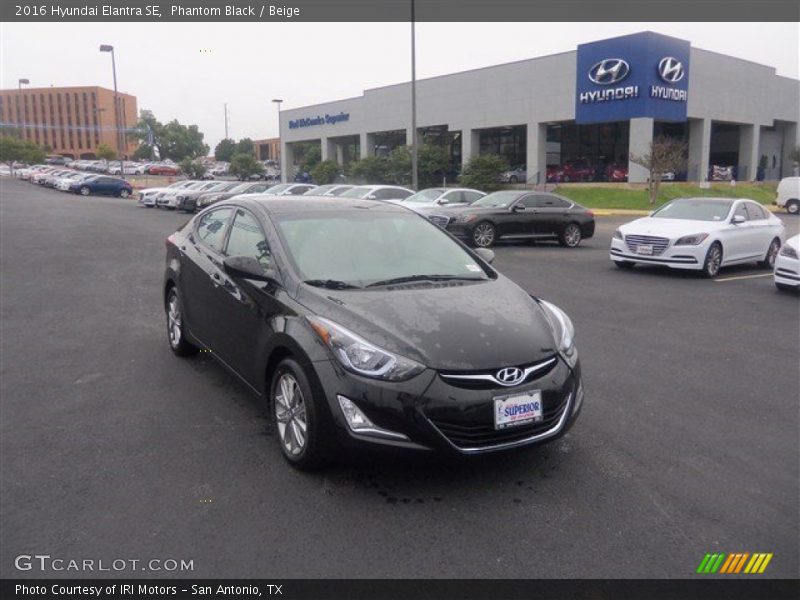 Phantom Black / Beige 2016 Hyundai Elantra SE