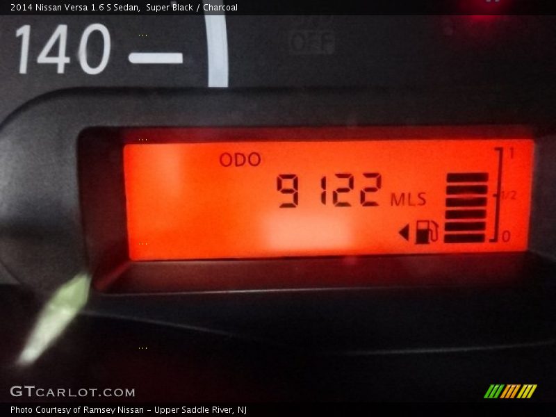 Super Black / Charcoal 2014 Nissan Versa 1.6 S Sedan
