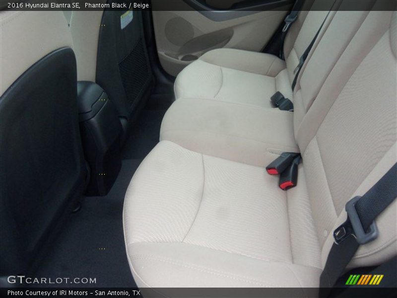 Phantom Black / Beige 2016 Hyundai Elantra SE