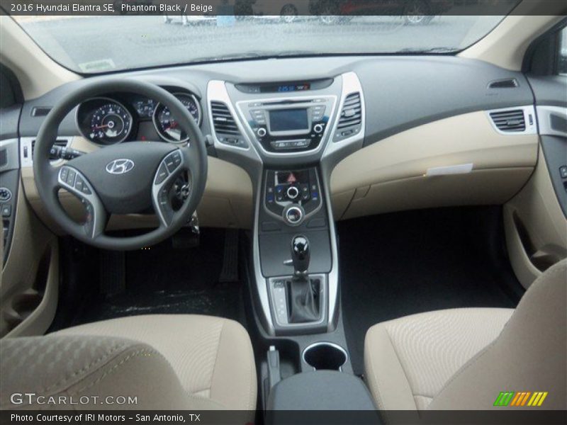 Phantom Black / Beige 2016 Hyundai Elantra SE