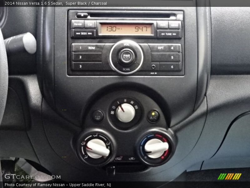Super Black / Charcoal 2014 Nissan Versa 1.6 S Sedan