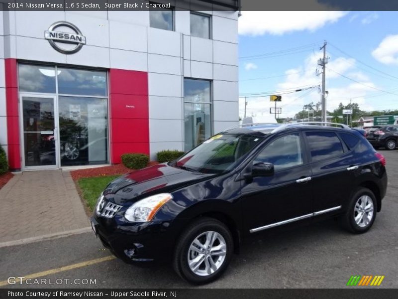 Super Black / Charcoal 2014 Nissan Versa 1.6 S Sedan