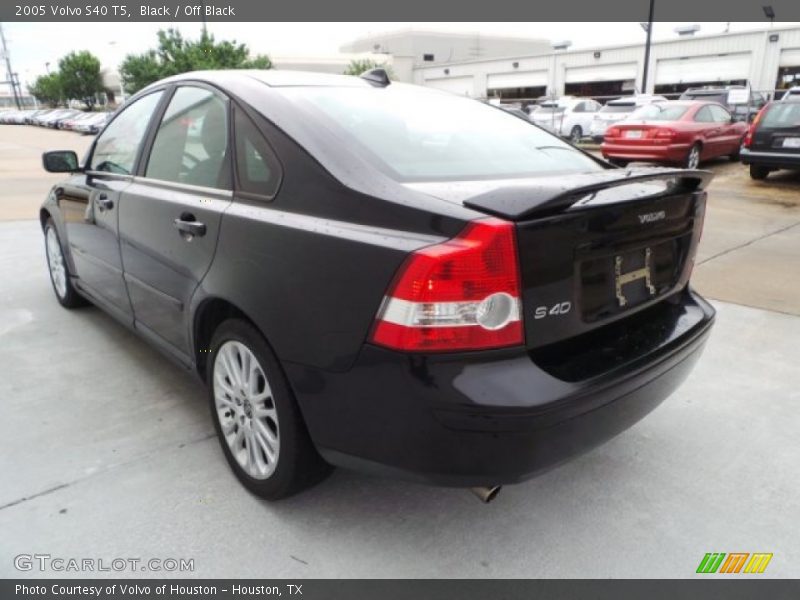 Black / Off Black 2005 Volvo S40 T5
