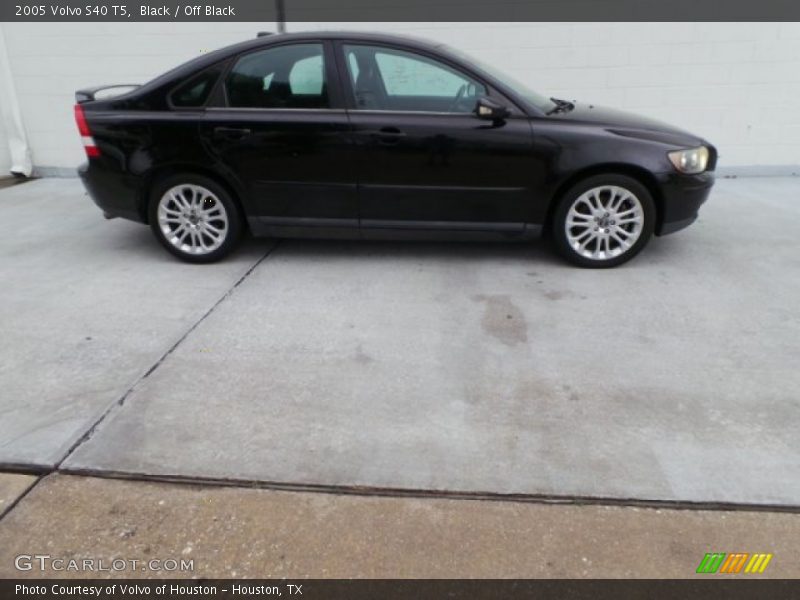 Black / Off Black 2005 Volvo S40 T5