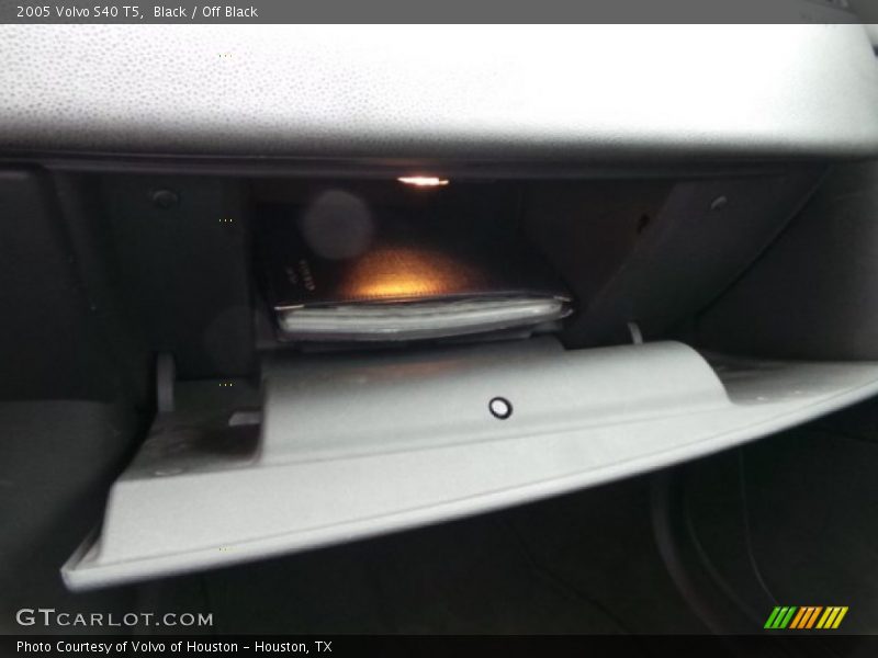 Black / Off Black 2005 Volvo S40 T5