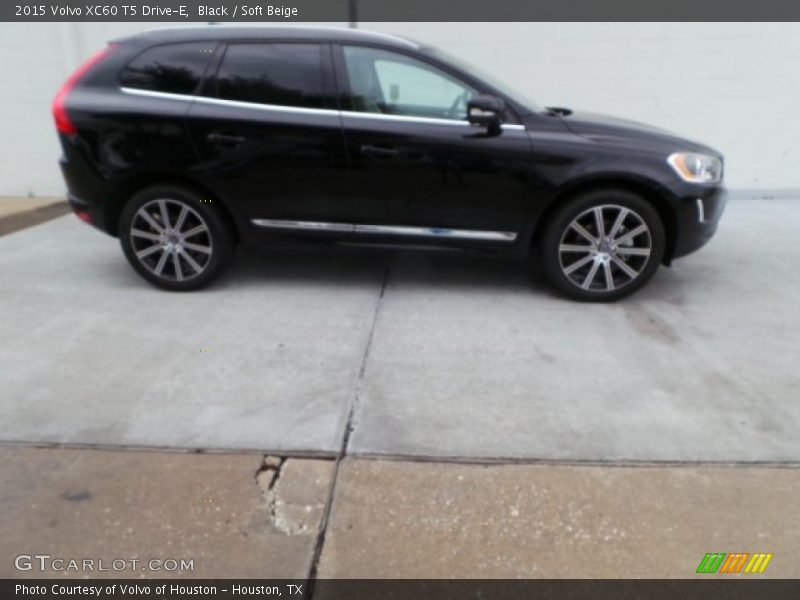 Black / Soft Beige 2015 Volvo XC60 T5 Drive-E
