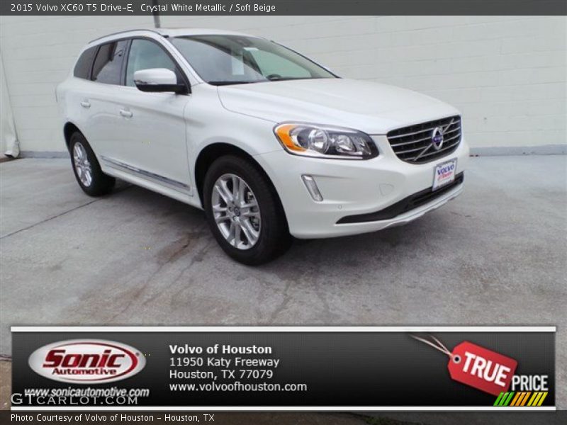 Crystal White Metallic / Soft Beige 2015 Volvo XC60 T5 Drive-E