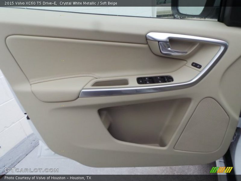 Crystal White Metallic / Soft Beige 2015 Volvo XC60 T5 Drive-E
