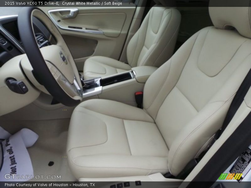 Crystal White Metallic / Soft Beige 2015 Volvo XC60 T5 Drive-E