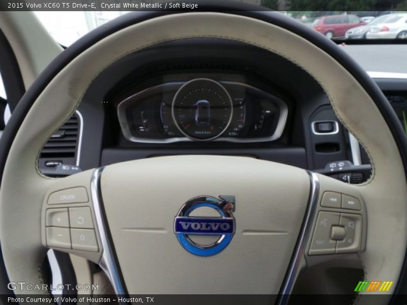 Crystal White Metallic / Soft Beige 2015 Volvo XC60 T5 Drive-E