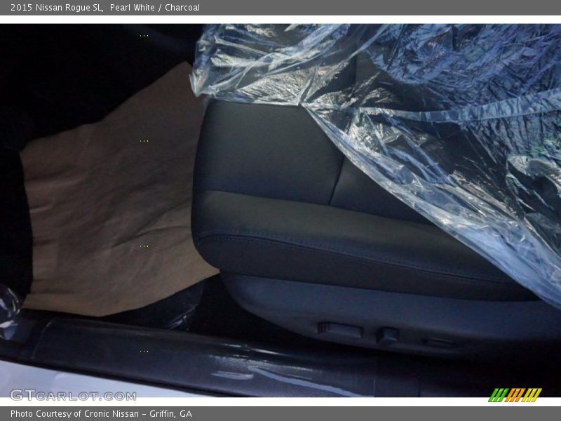 Pearl White / Charcoal 2015 Nissan Rogue SL