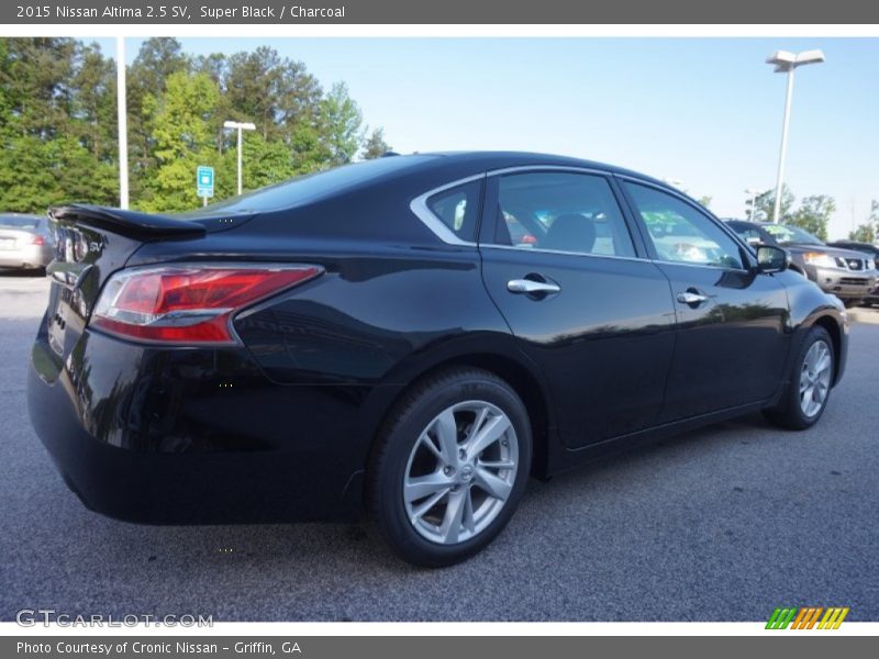 Super Black / Charcoal 2015 Nissan Altima 2.5 SV