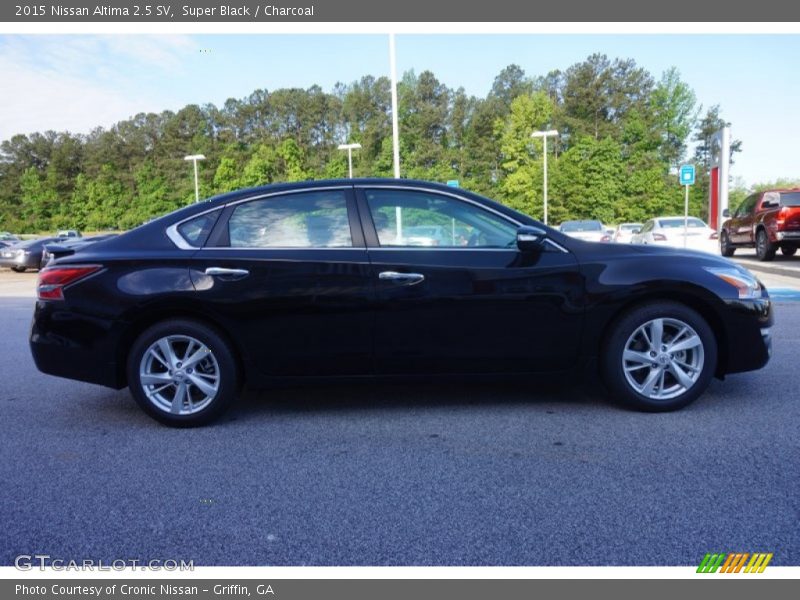 Super Black / Charcoal 2015 Nissan Altima 2.5 SV