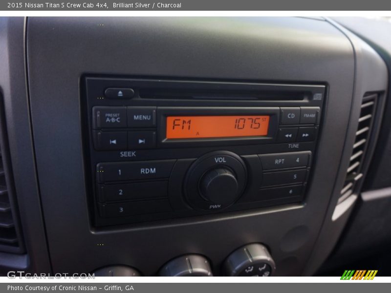 Controls of 2015 Titan S Crew Cab 4x4
