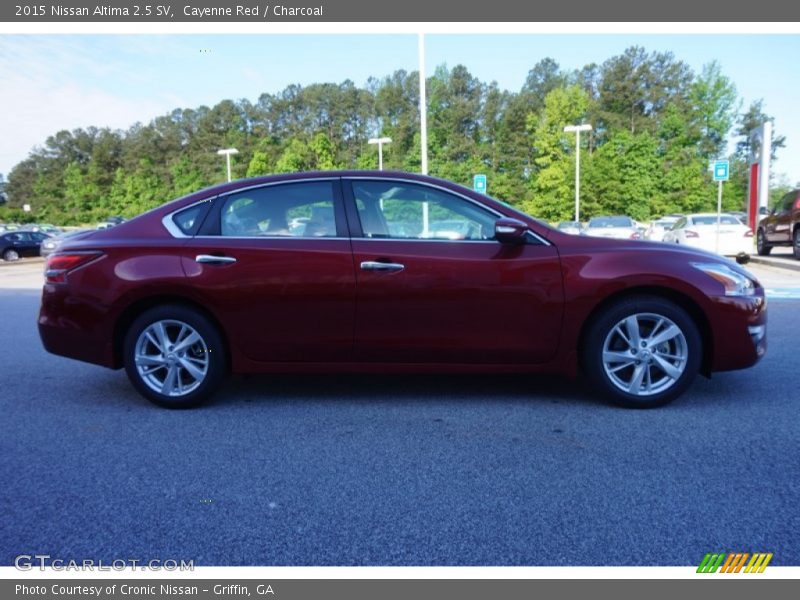 Cayenne Red / Charcoal 2015 Nissan Altima 2.5 SV