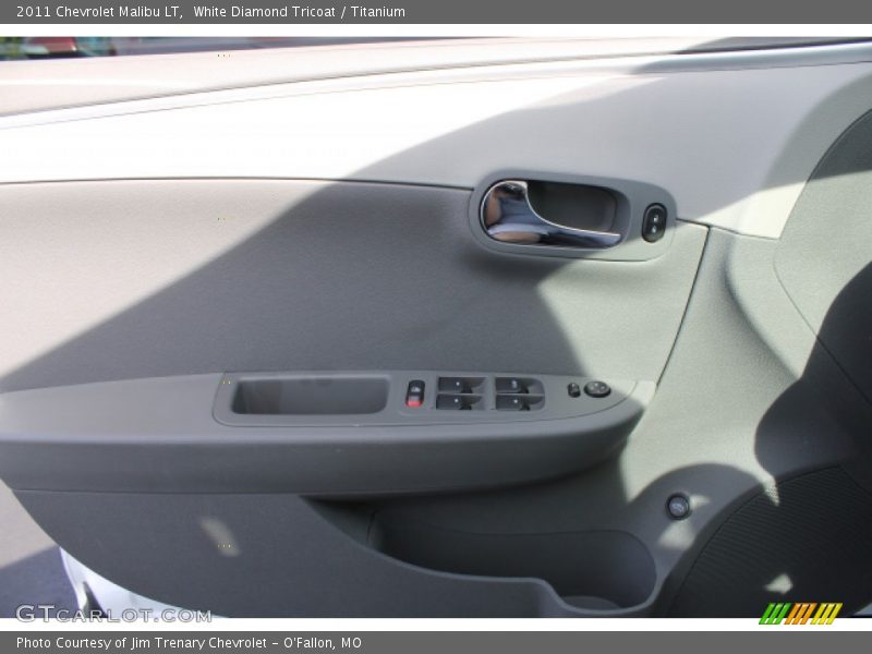 White Diamond Tricoat / Titanium 2011 Chevrolet Malibu LT