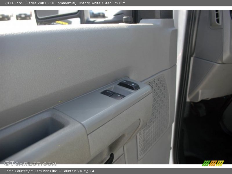 Oxford White / Medium Flint 2011 Ford E Series Van E250 Commercial